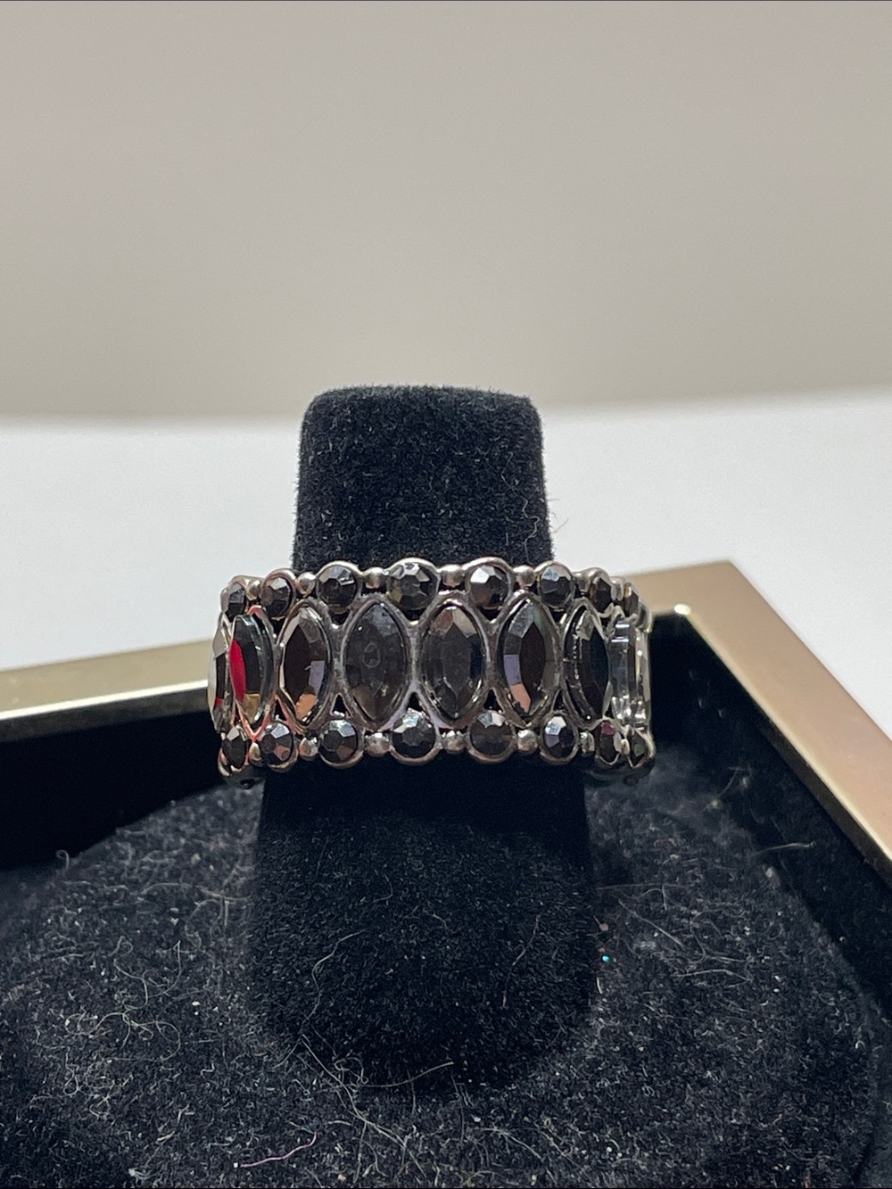 paparazzi Stretchy Grey Faceted Cocktail Ring